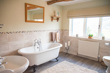 horton-bed-and-breakfast-bathroom 2363x242 horton-bed-and-breakfast-bathroom 2363x242