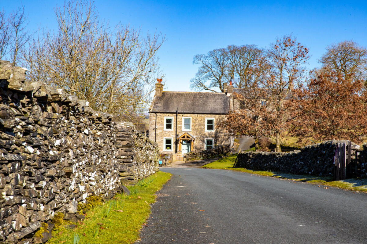 photo of the road to middle studfold farm